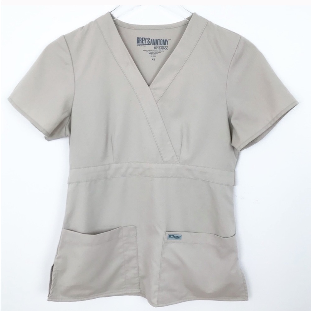 Grey’s Anatomy Barco Scrub Top beige/ tan XS